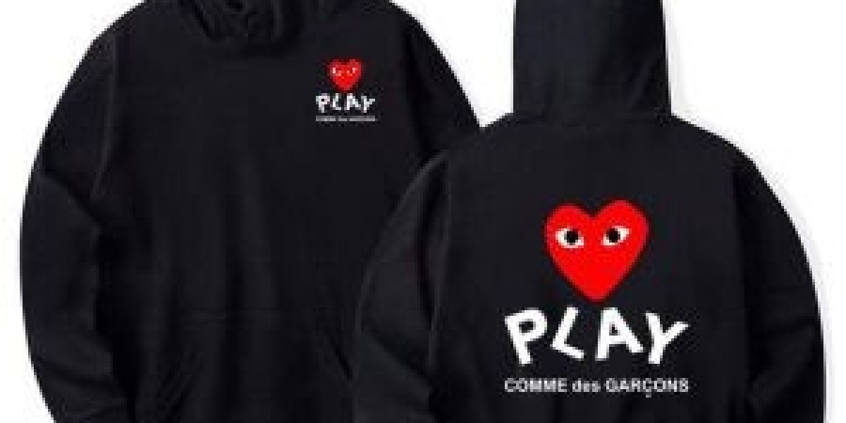 Embrace Artful Fashion with Comme Des Garçons Everyday Styles