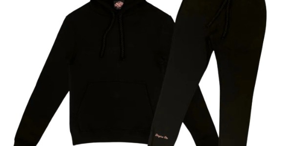 Syna World Tracksuit: A Must-Have for Fashionistas