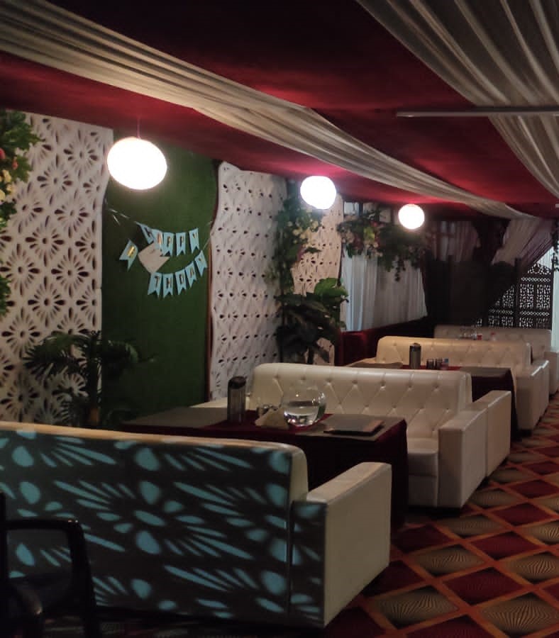 Luxury Hotel in Gursarai, Garautha: Shree Madhav Palace