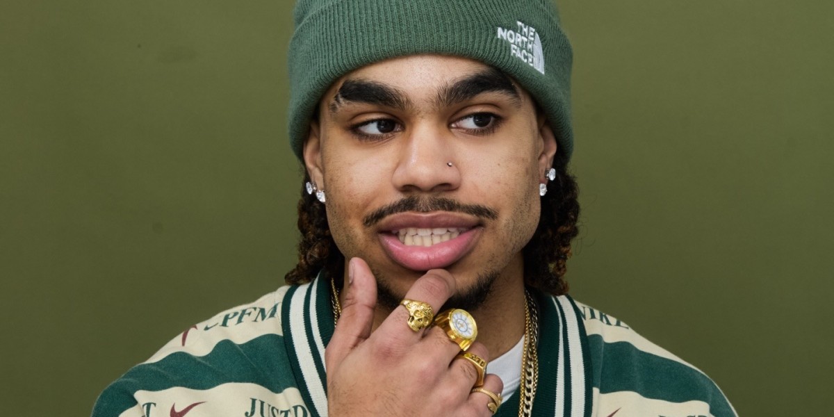 Family Photoshoots, Maternity Sessions & Premium Photobooth Services in Toronto and Montreal | Monography