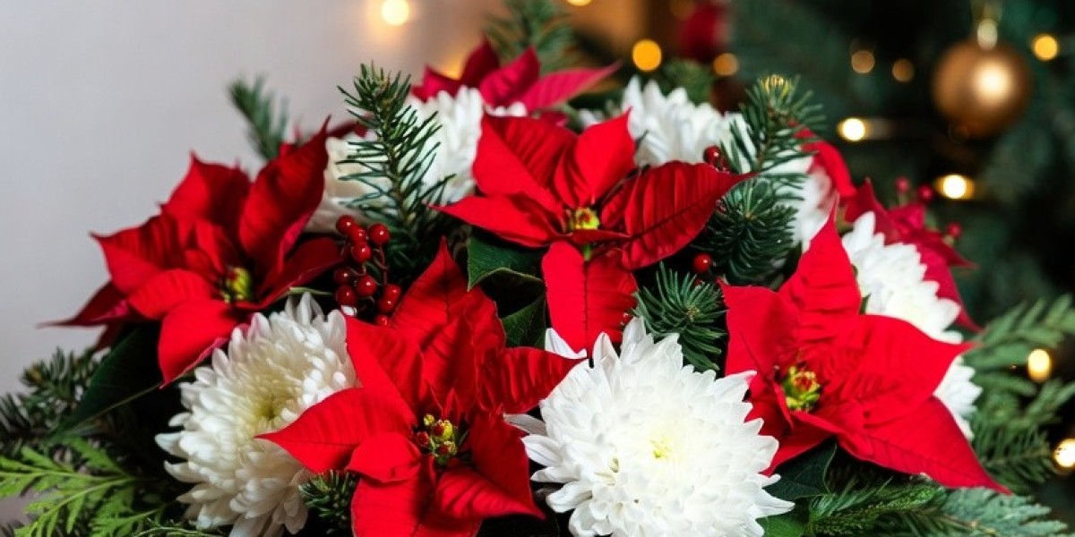 Top Ways to Style Christmas Flowers Red for Homes and Events