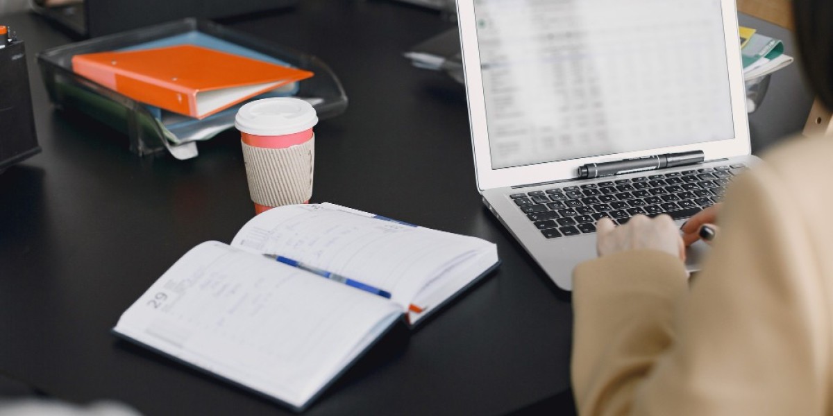 Navigate Your Dissertation with Confidence and Ease