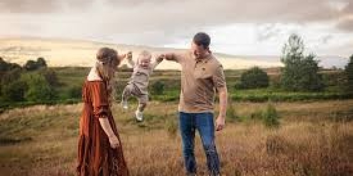 Discover Scotland Through the Lens: Vacation Photographer Services by Family Photography Glasgow