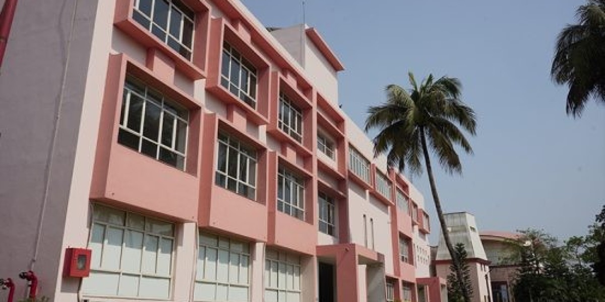 How PRAXIS Business School Kolkata Prepares Students for Leadership Roles?