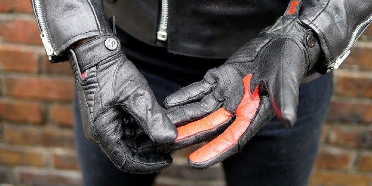 Full-Finger vs Short Motorcycle Gloves: Pros, Cons, and Use Cases