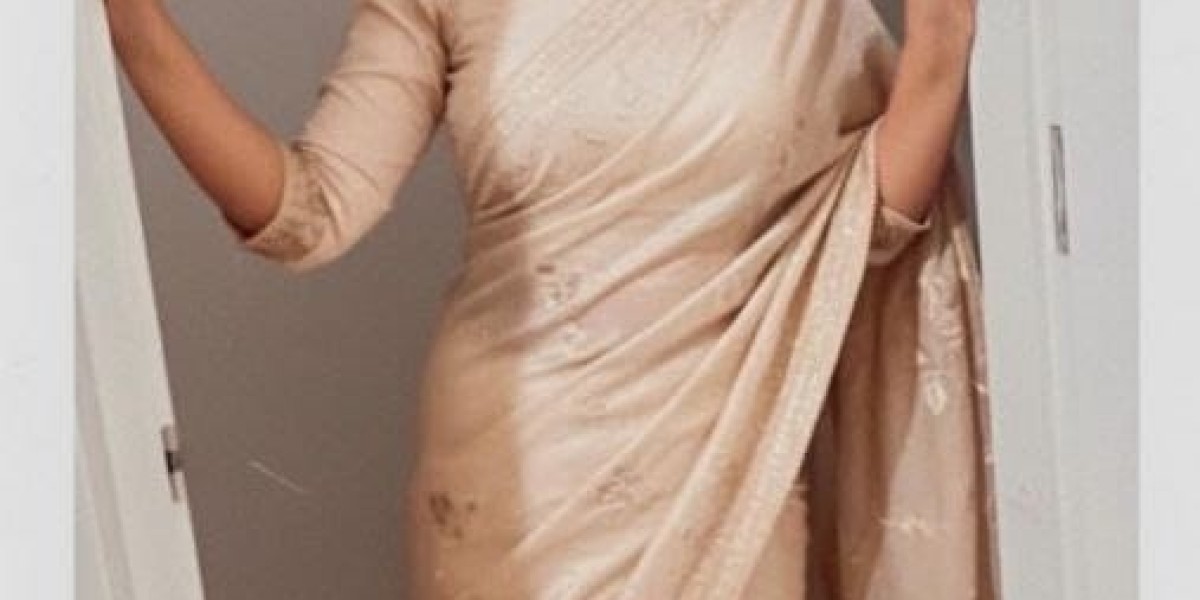 Gaze at stunning women from Jodhpur escort service