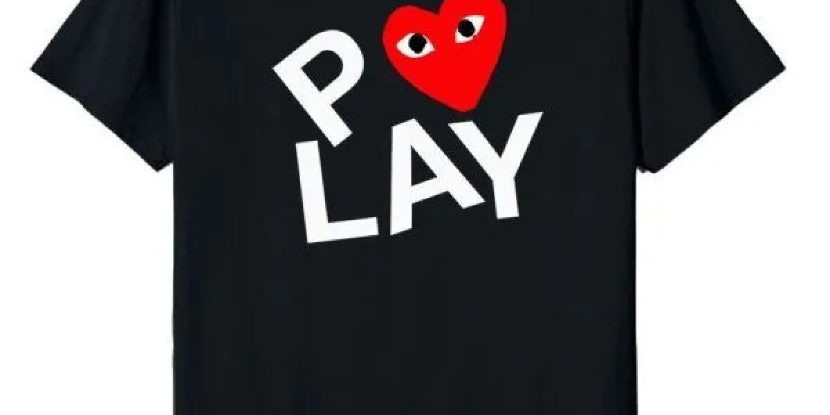 Comme des Garçons Clothing: How an Avant-Garde Japanese Brand Redefined American Streetwear and High Fashion