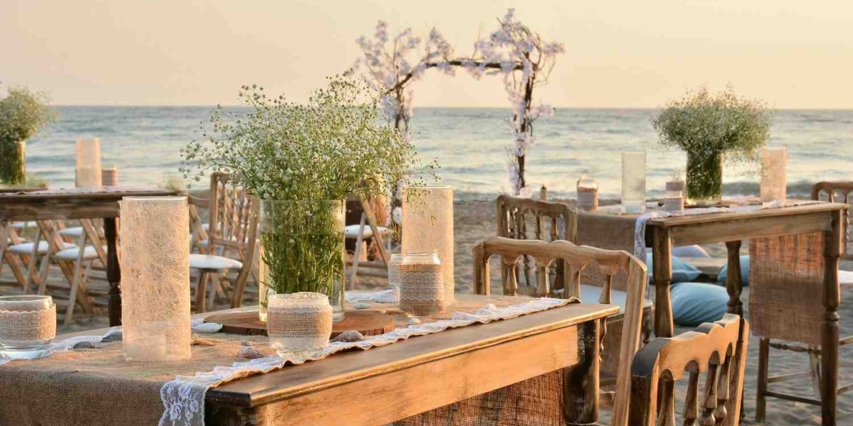 Inside the Spotlight - What Elite Wedding Planners Do Differently