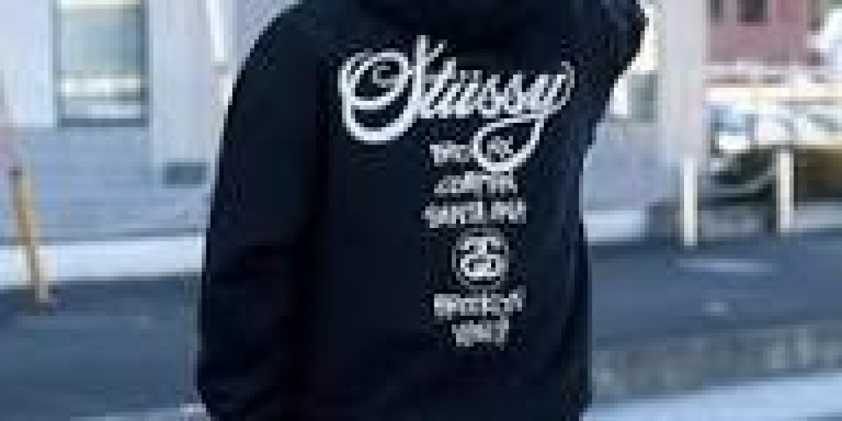 Stussy Hoodie: Where Streetwear Heritage Meets Modern Style