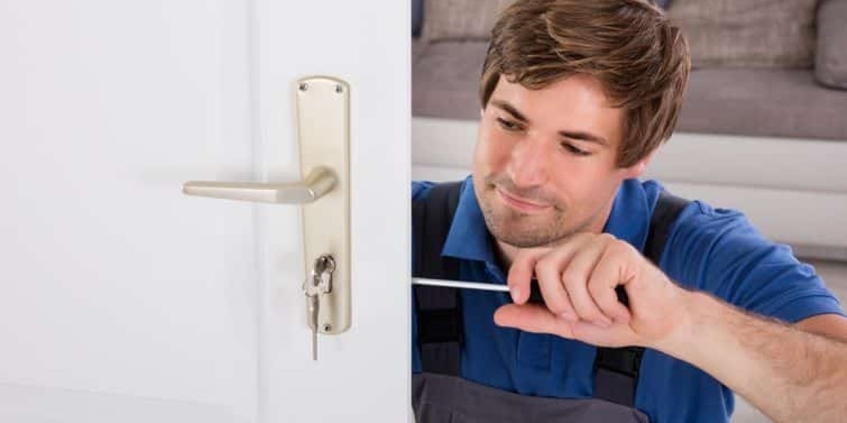 Keys Stuck or Jammed? Dubai Locksmith Shop That Solves It Fast