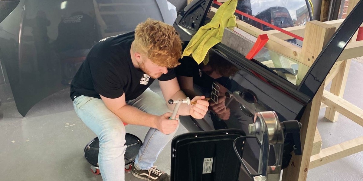 Paintless Dent Removal Training – Hands-On PDR Skills for Real Repairs