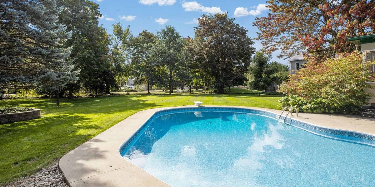 Swimming Pool Maintenance Marlow | Reliable Local Pool Experts