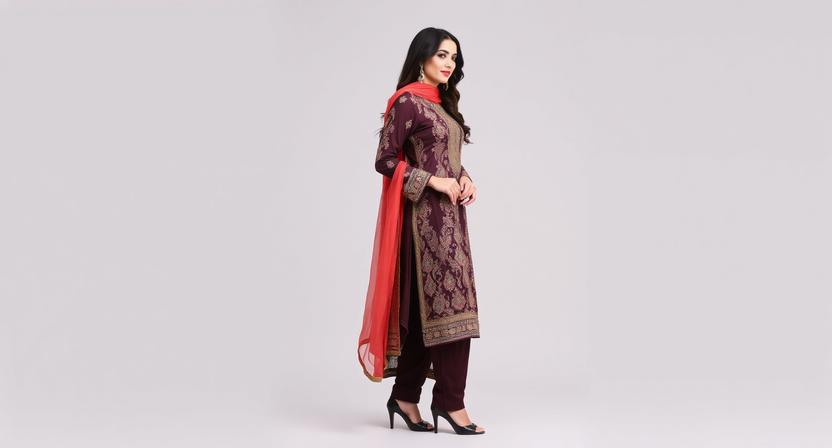 How to Design Your Perfect Custom Suit Online - Pack Mood