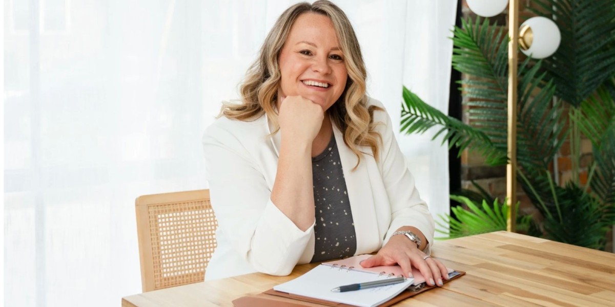 The Competitive Advantage of Hiring a CMO Consultant