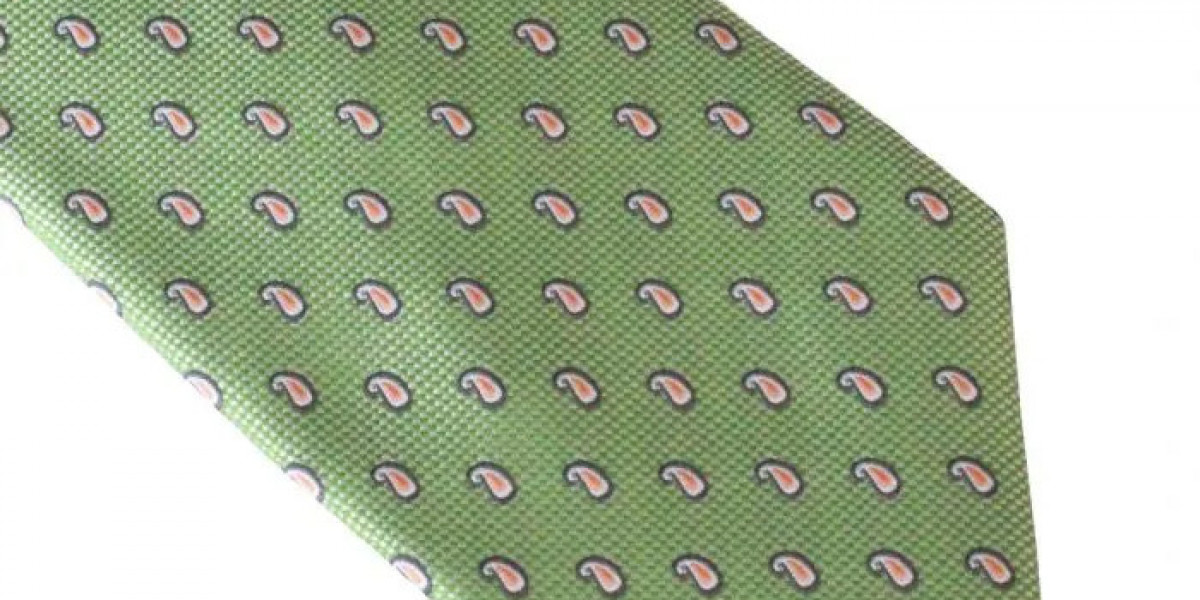 Luxury Men’s Accessories in UAE: Neckties, Designer Pocket Squares & Premium Cufflinks Online