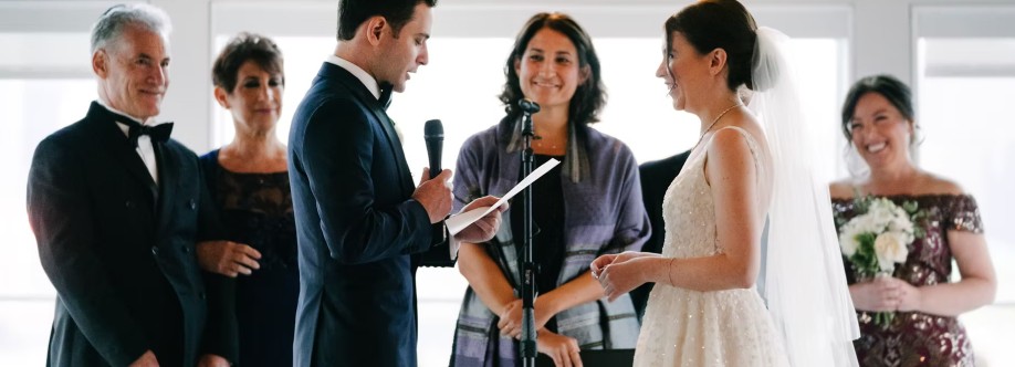 Cantor Laura Stein Officiant NYC Cover Image