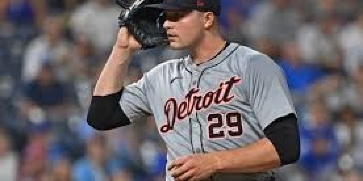 Justyn-Henry Malloy and Hao-Yu Lee ability Hens in excess of Clippers