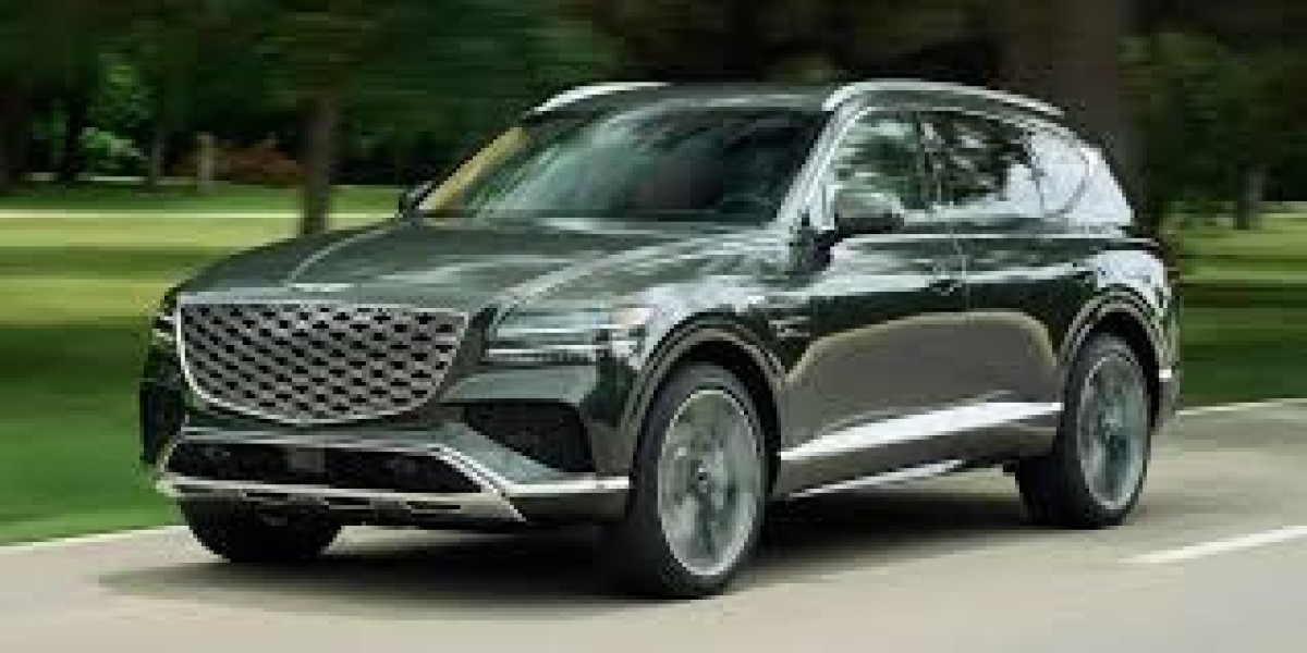 An Iconic Driving Experience with McLaren Built for Dubai Roads