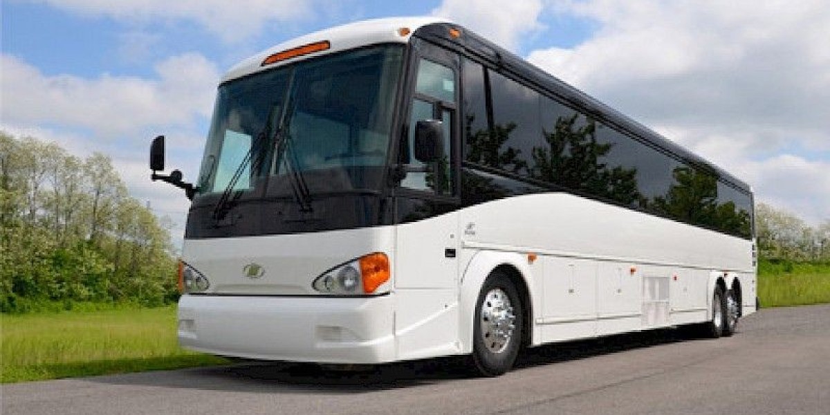 Choosing the Right Charter Bus in New York: Bus Types, Capacities & Amenities Compared