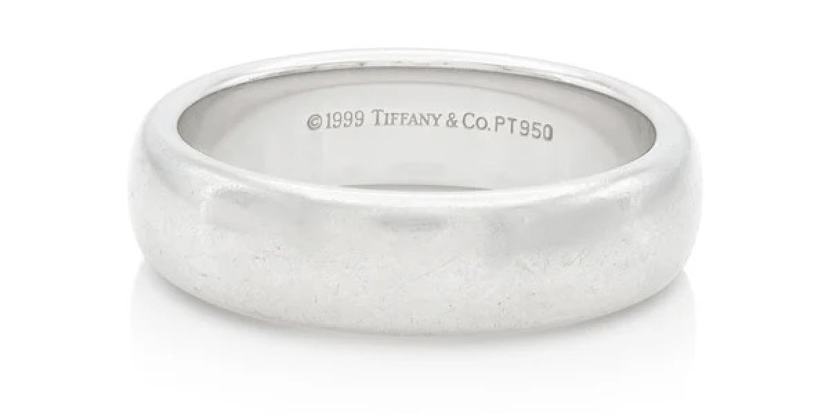 Complete Guide to Plain Wedding Bands and Diamond Wedding Bands