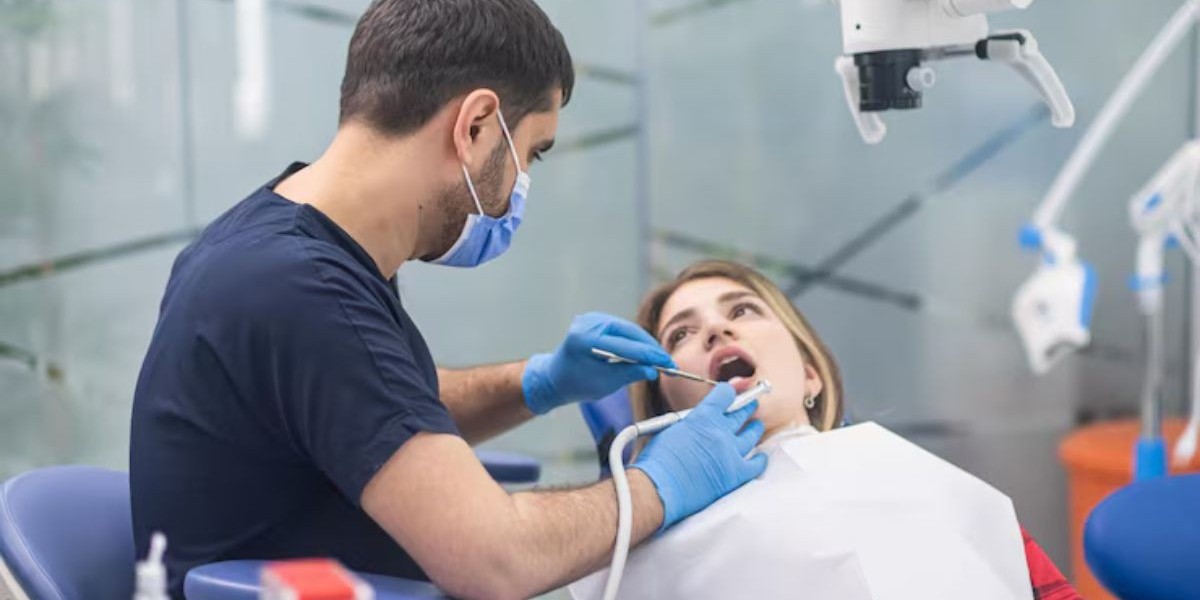 Why Do People Rush to an Emergency Dentist Suddenly?