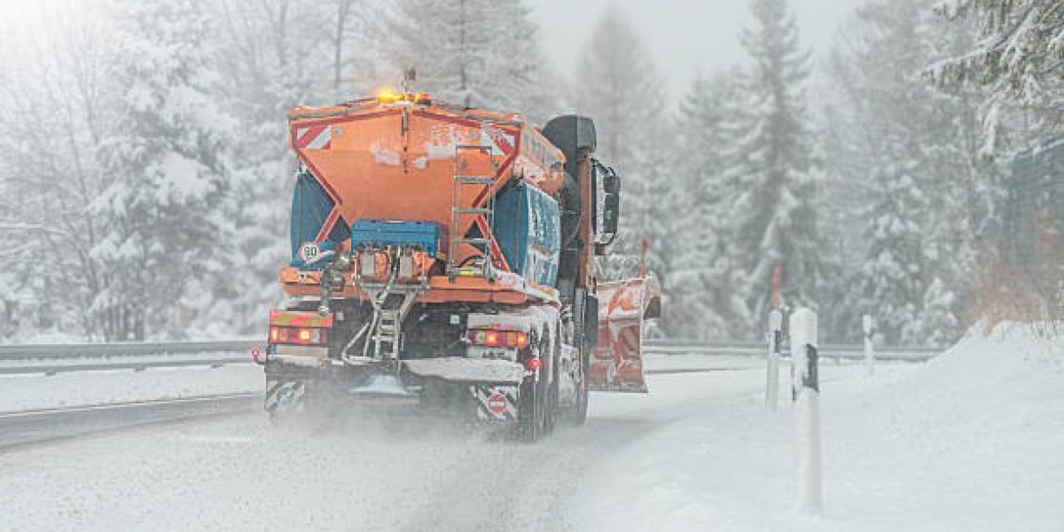 How Does ICE Machine Repair Restore Clean Ice Production?