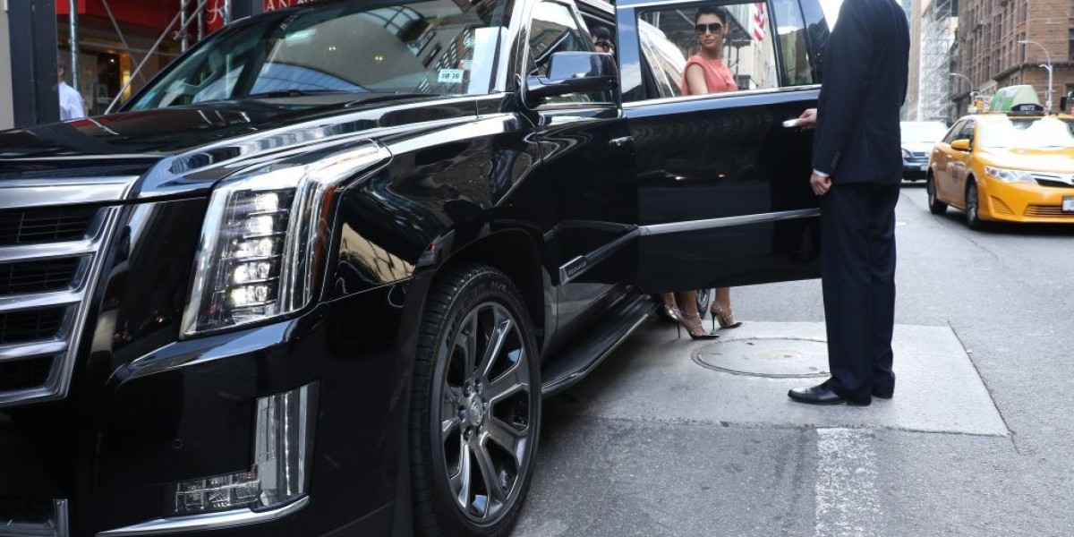 Chauffeur Limo Service & Toronto Pearson Airport Transportation