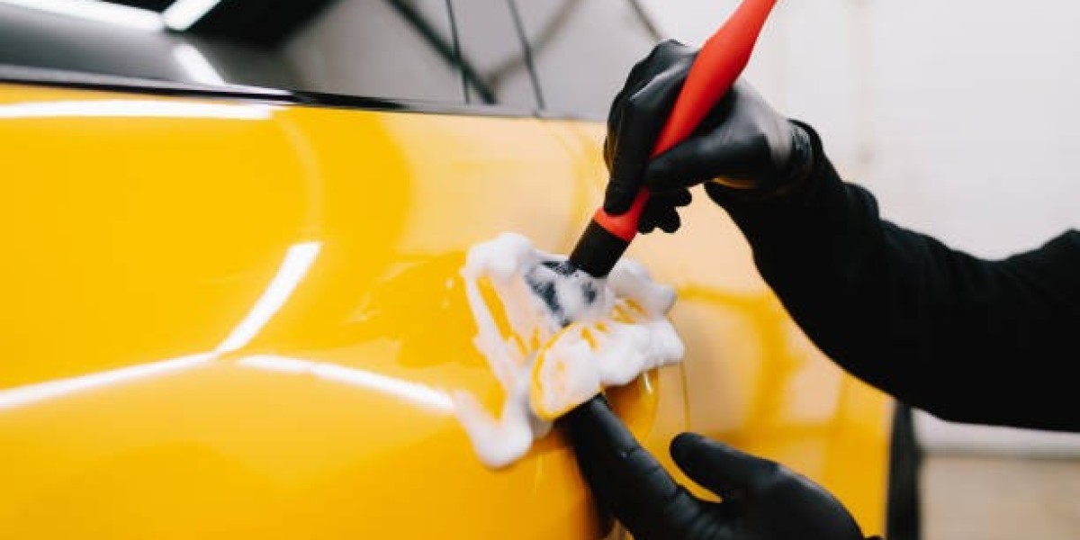 Top Techniques For Maintaining Vehicle Paint Shine And Surface Clarity