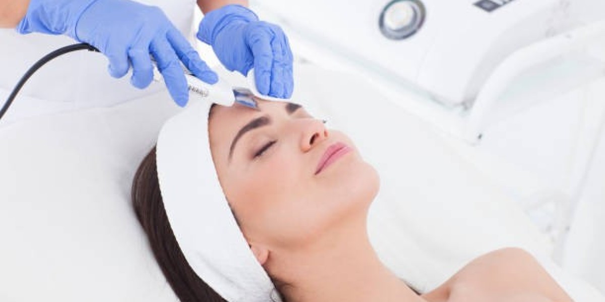 Hydrafacial vs Microdermabrasion Comparison