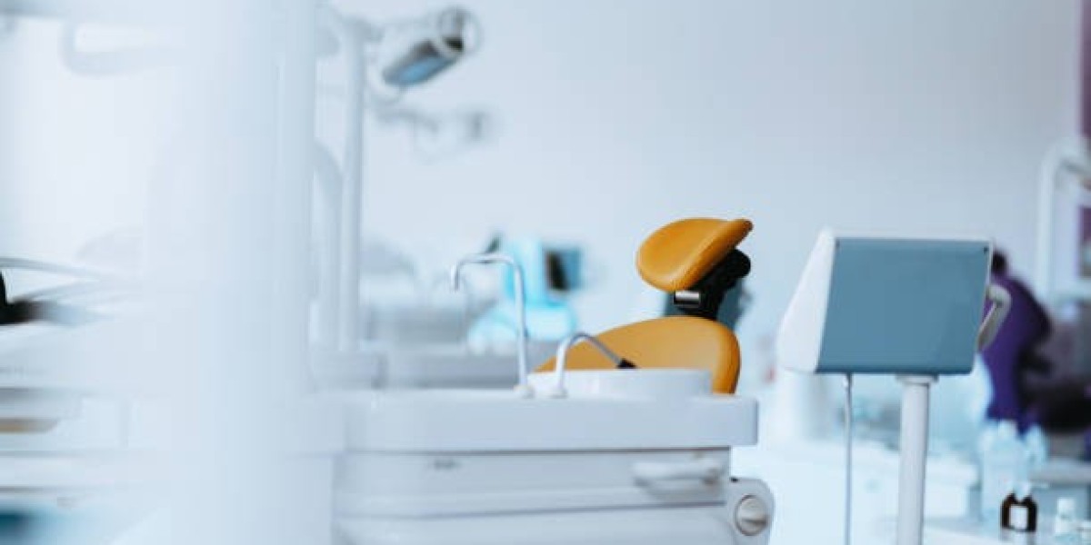 Why Smile Makeovers Are a Popular Choice at Family Smiles Dental Practices