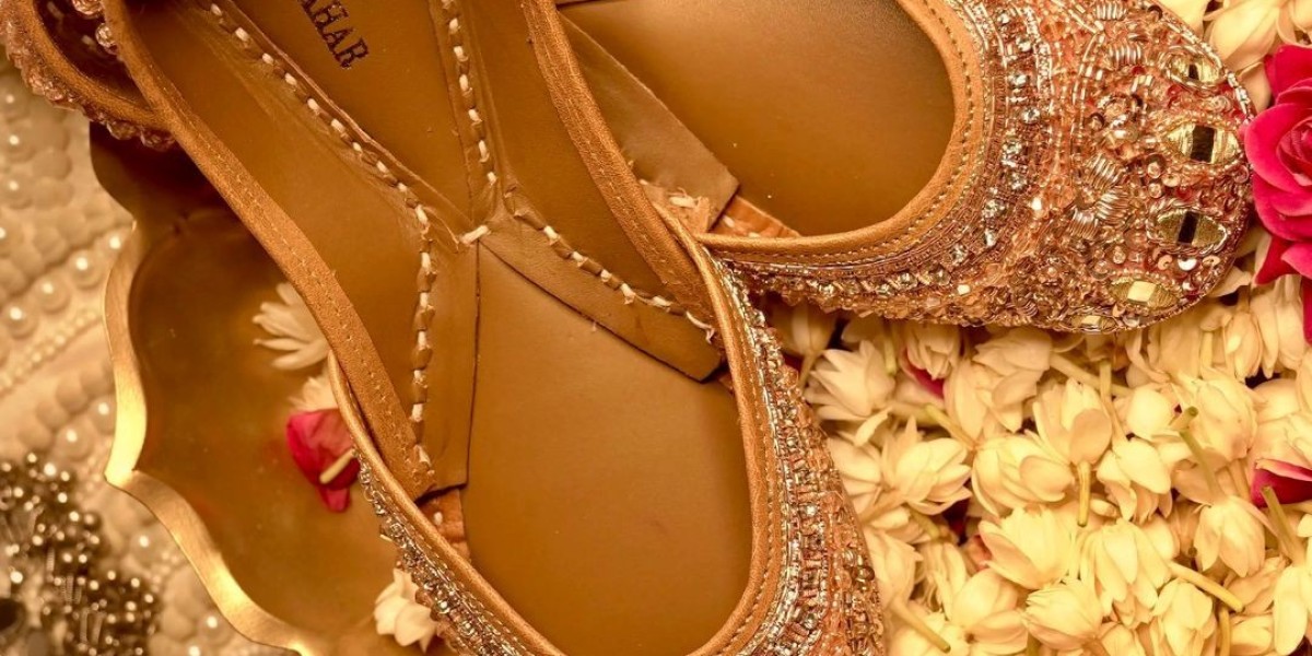 Why Bridal Juttis Are Becoming Every Bride’s Favourite Wedding Essential