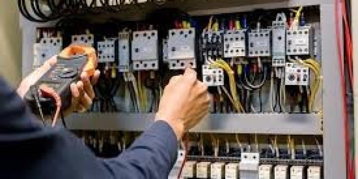 Electrical Panel Repair Near Me: What Homeowners Should Know Before Calling an Electrician