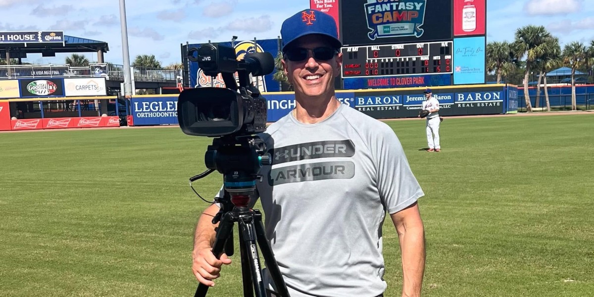 How Do Corporate Videos Support B2B Marketing Strategies?