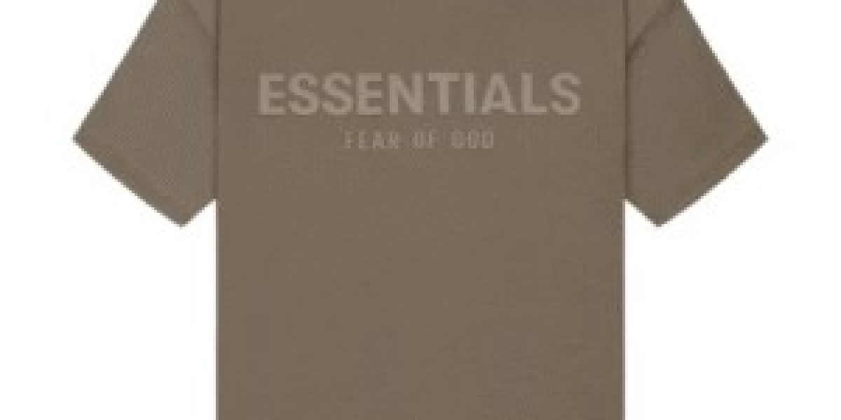 Why Is Everyone Wearing Essentials Hoodies?