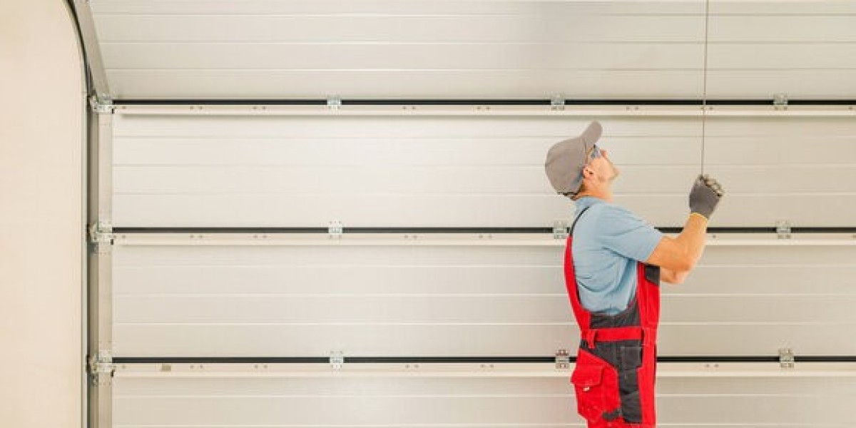 Expert Garage Door Repair Service for Homeowners Looking for Fast and Reliable Solutions
