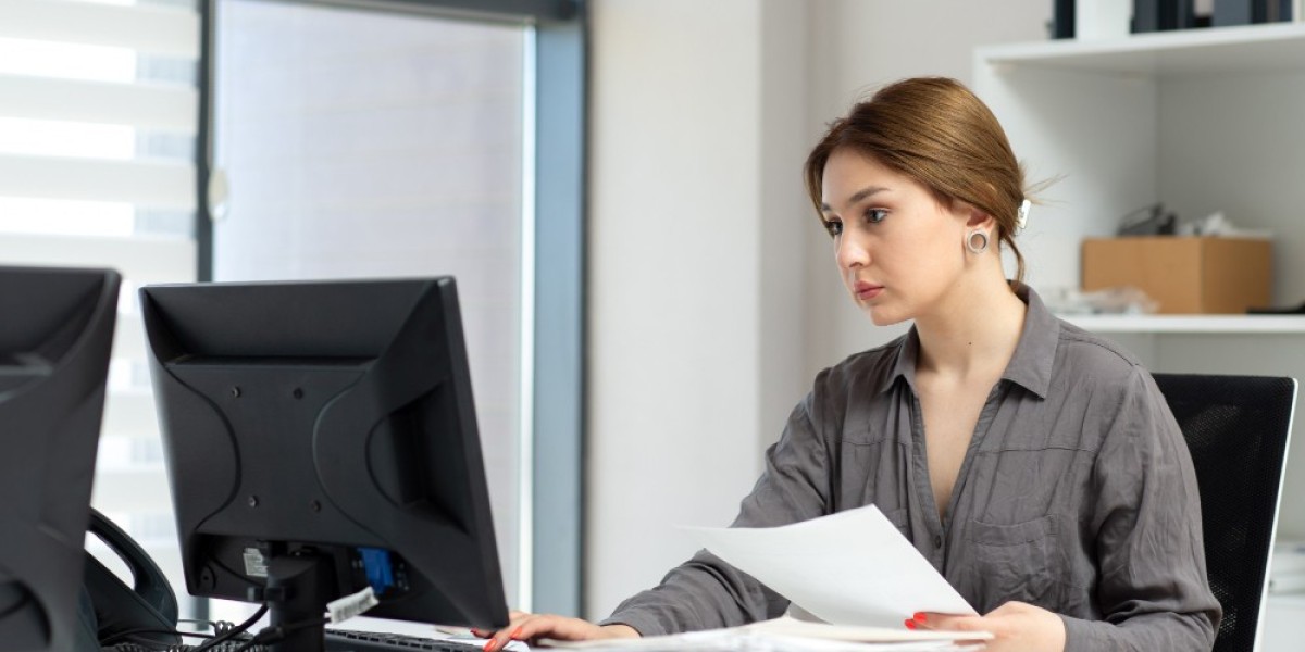 Best Invoice Software with AI Assistant for Small Businesses