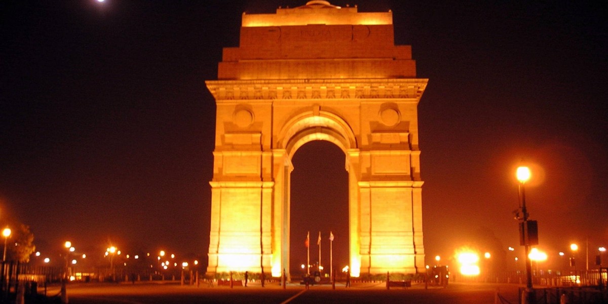 Delhi to Dehradun Cab services