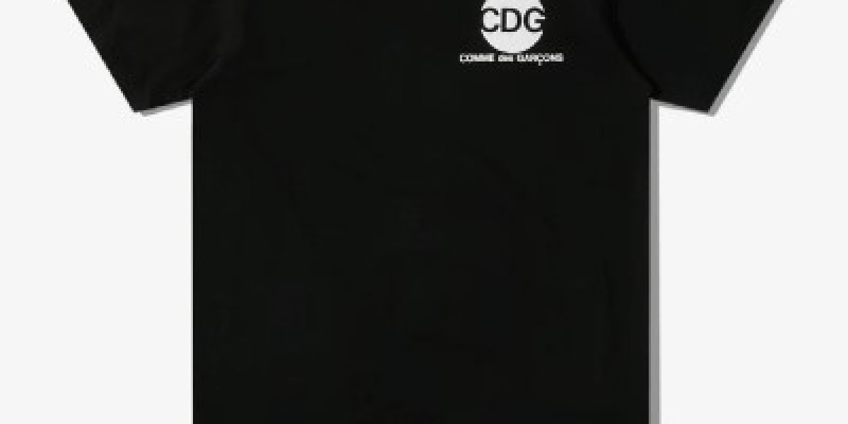 CDG Screen Print Tee: The Ultimate Guide to Comme des Garçons-Inspired Streetwear Staples