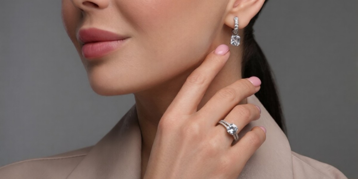 Diamond Earrings: Elegant Designs That Never Go Out of Fashion
