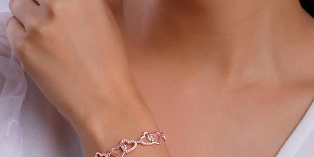 Best Jewelry for Girlfriend – Romantic Gift Ideas (2026)