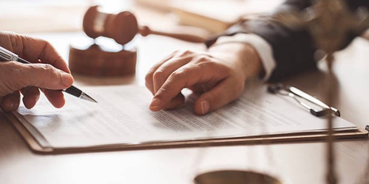 What Should I Do After a Truck Accident on Long Island?