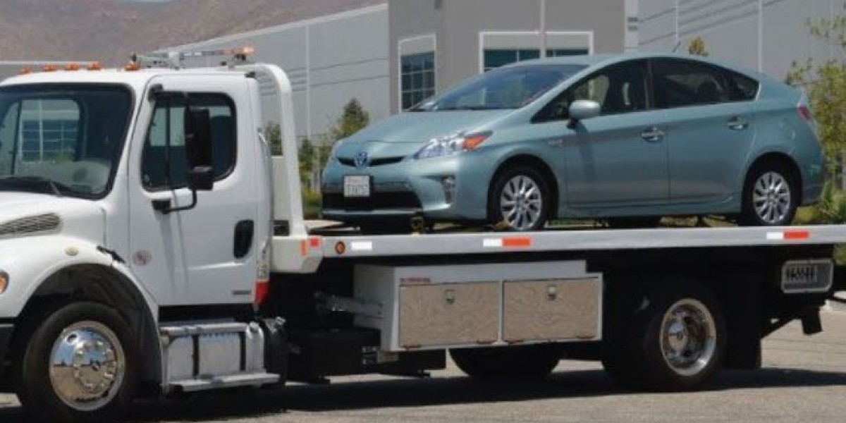 Tow Truck in North Port FL: Fast, Reliable Help When Roadside Trouble Strikes