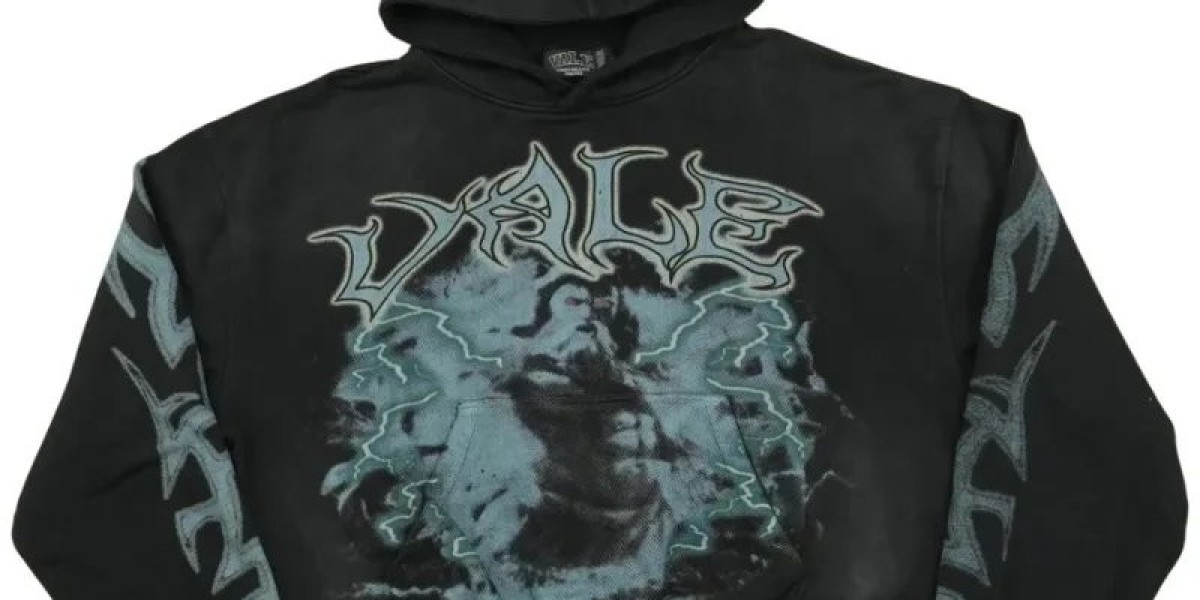 Black Valley Hoodie The Perfect Choice for Modern Streetwear Fashion