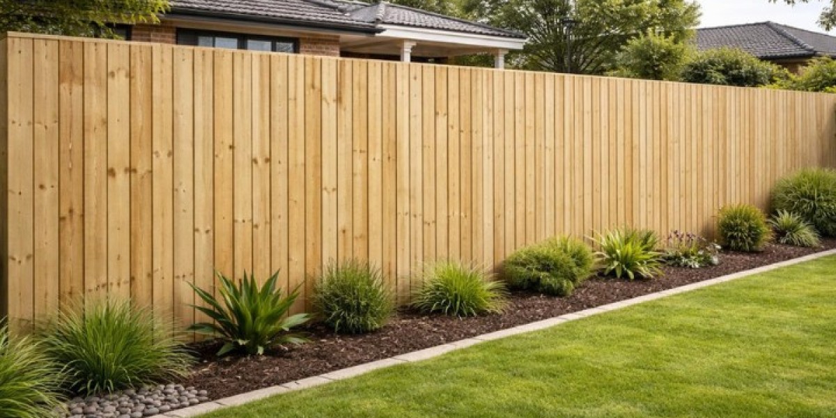 8 Factors That Affect the Lifespan of Residential Fencing