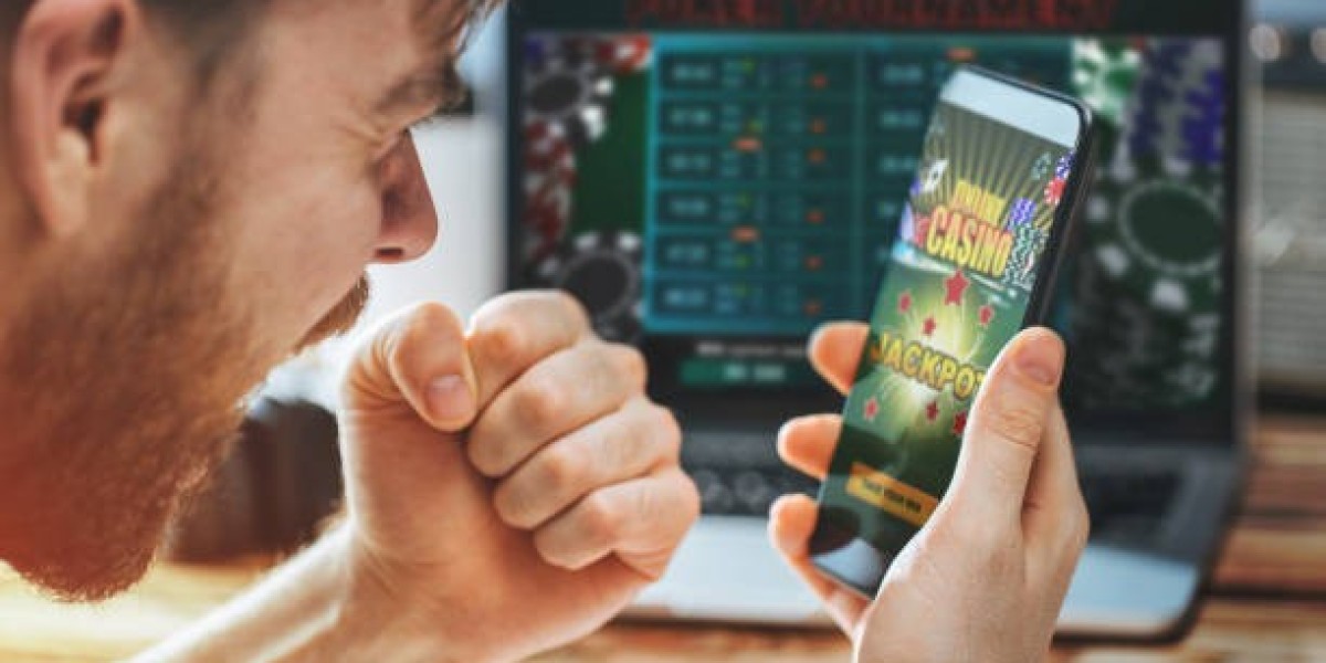 Modern Urban Leisure: Tech and Virtual Gaming Hubs