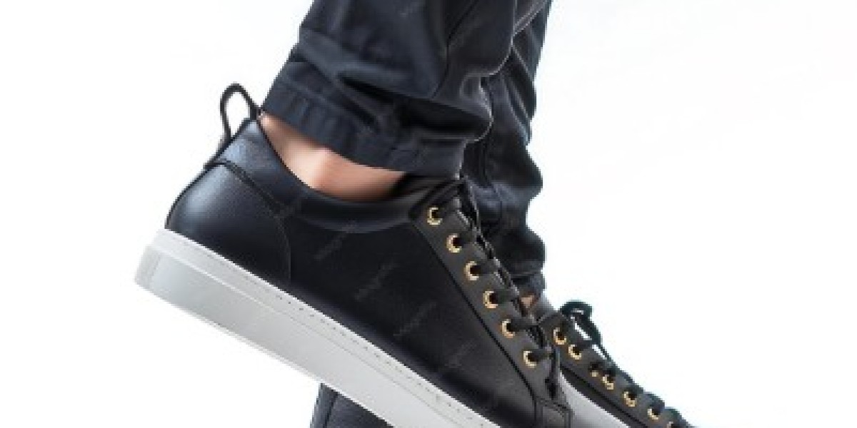 10 Popular Men’s Sneaker Styles for Daily Wear