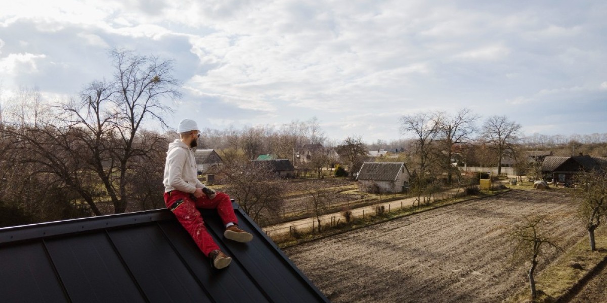 How Roof Drainage Problems Can Lead to Interior Moisture