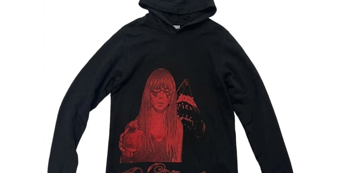 Who Does Raf Simons Design for Now?